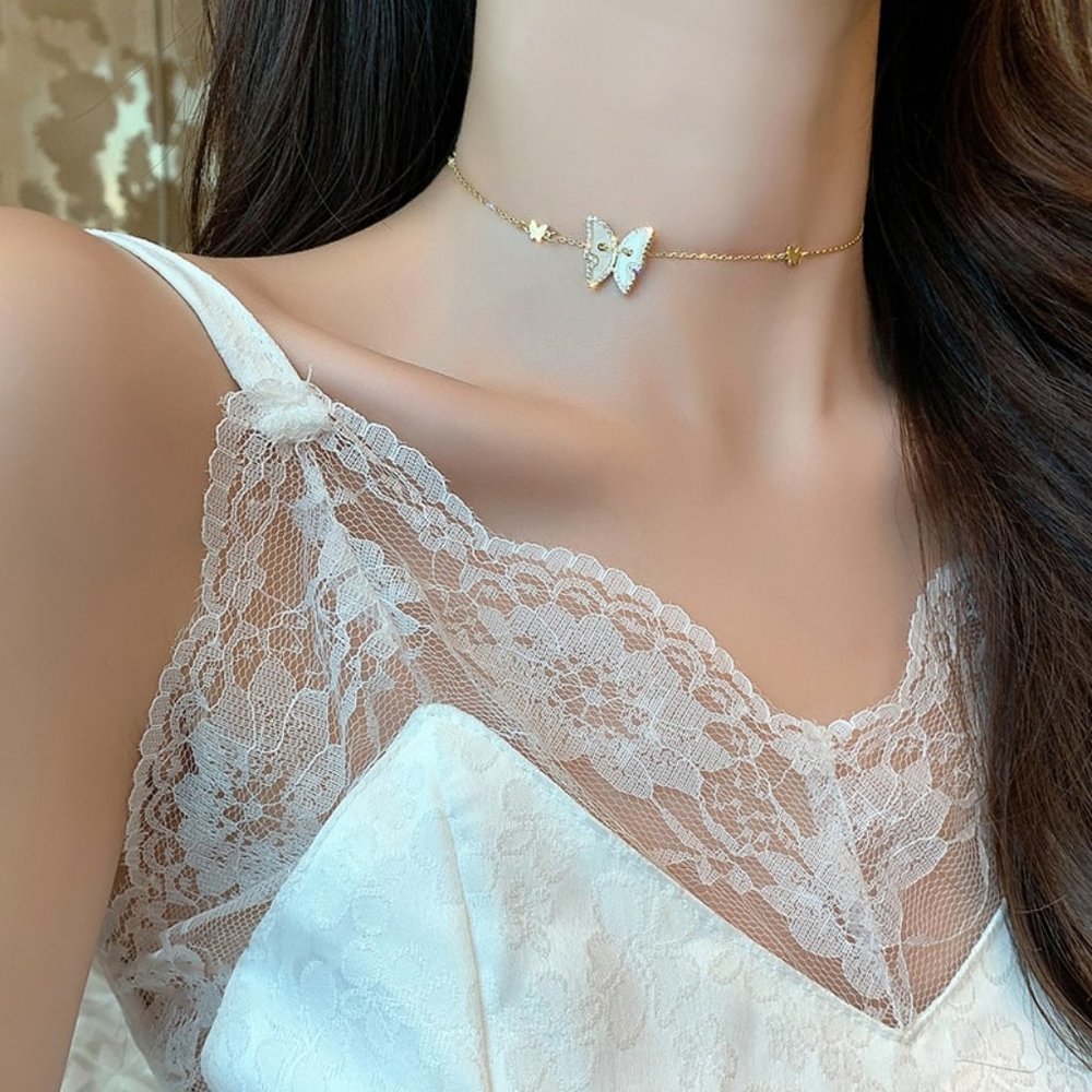 NEW Yellow Gold Diamond Shell Butterfly Necklace - Picture 3 of 10